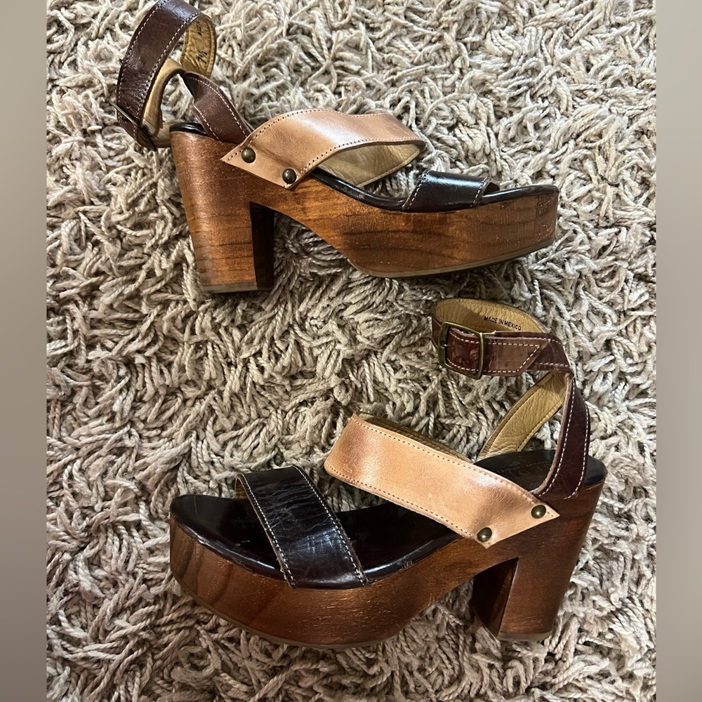 Beauty bed Stu • 7.5 Stylish Brown and Black Platform Sandals